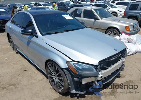 2018 Mercedes-Benz C 300 из США, поврежденный, VIN 55SWF4JB0JU235337